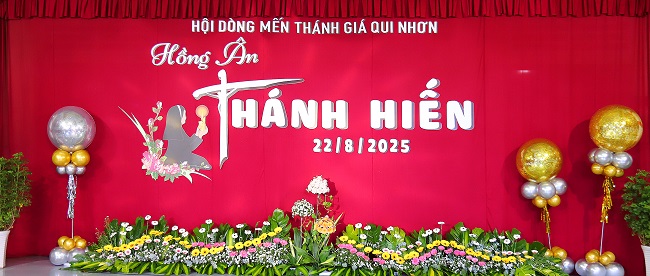 Chùm ảnh Văn Nghệ Chúc Mừng Lễ Khấn Dòng và Tạ ơn