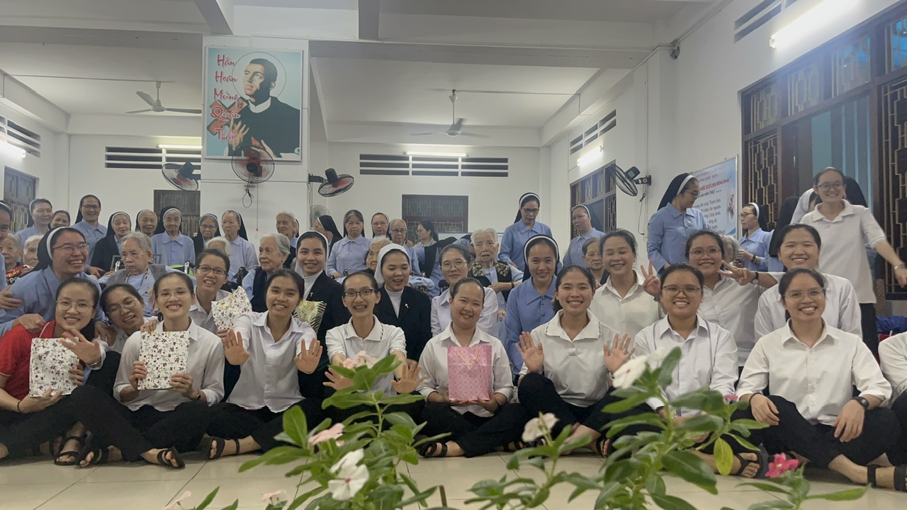 Vui giáng sinh bên bà