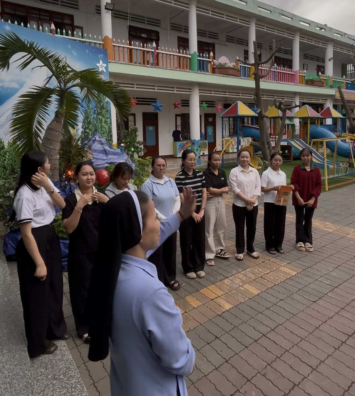 2025 12 14 tinh tam du tu012