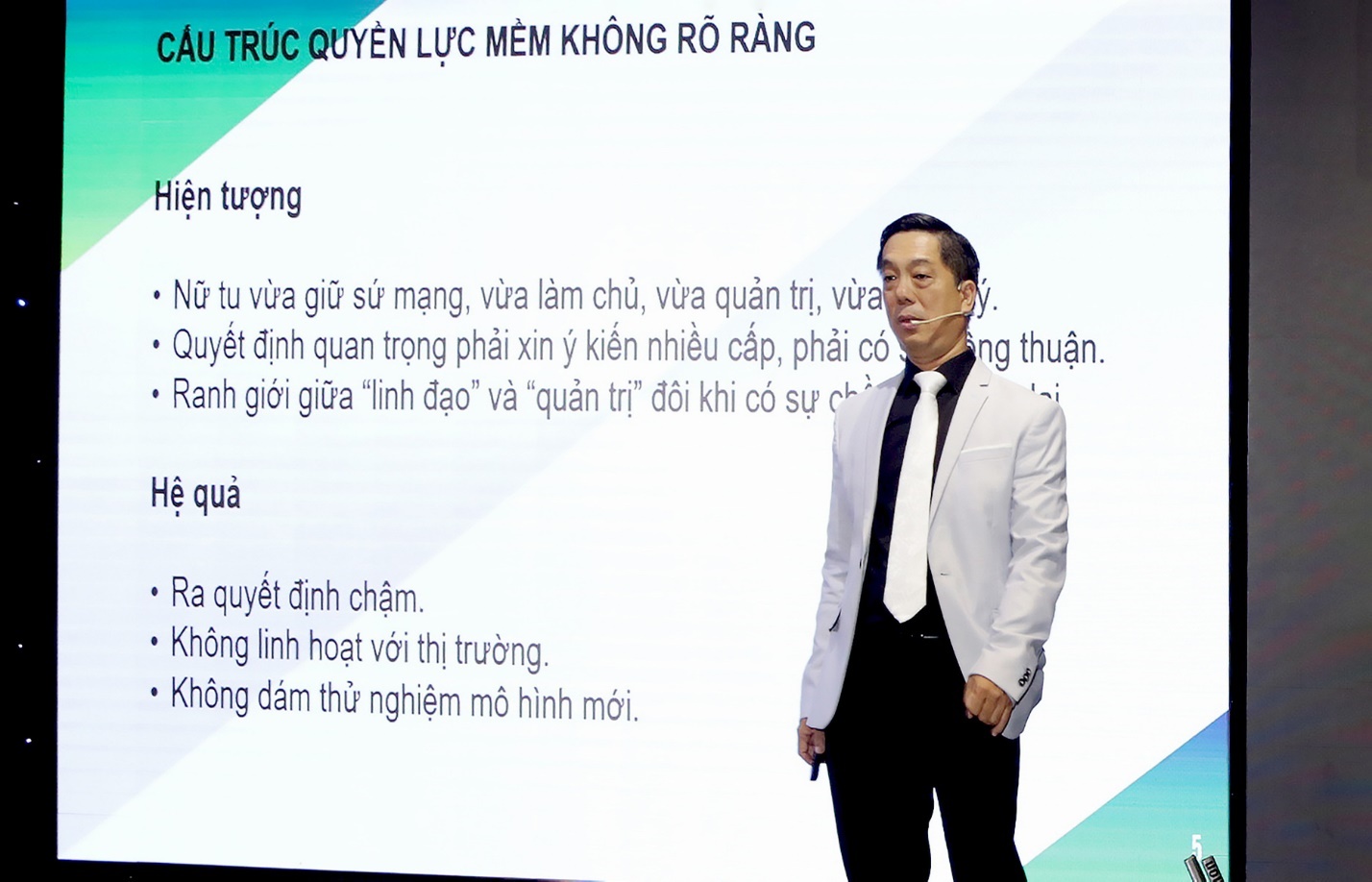 Hoi thao 5 1bf0 4cda b846 5a4da8417024